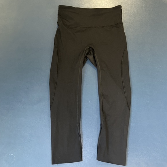 LULULEMON sz 6 black “fast and free”, high-rise 23 inch inseam leggings - Picture 3 of 7